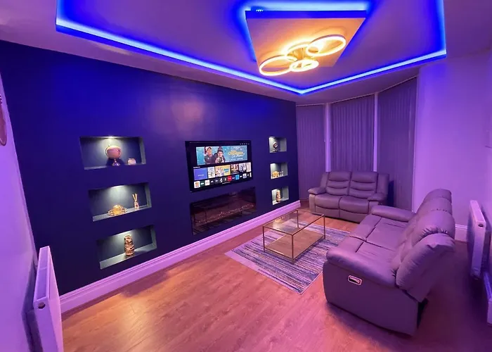 1 Bed Flat - Sleeps 2 - Hot Tub - Parking - Wifi 布雷得佛