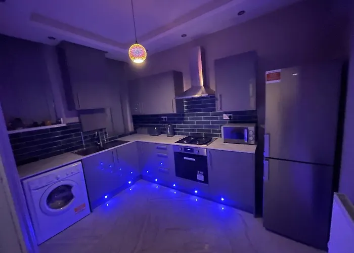 1 Bed Flat - Sleeps 2 - Hot Tub - Parking - Wifi Appartamento Bradford (West Yorkshire)